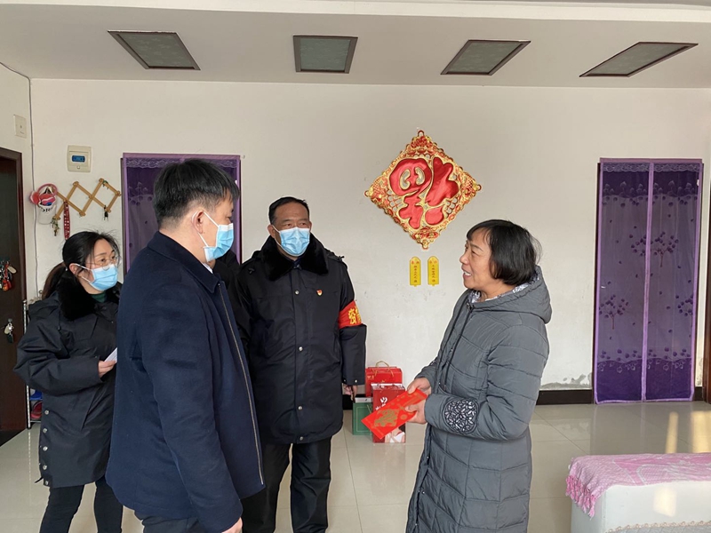 博農(nóng)集團(tuán)走訪慰問(wèn)老黨員、因公去世黨員干部家屬